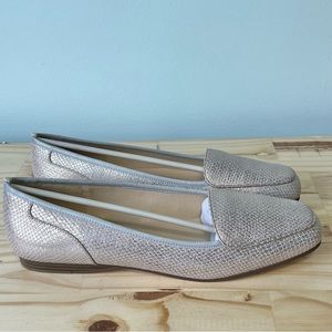 Bandolino Liberty Flats - Metallic Pink / Silver